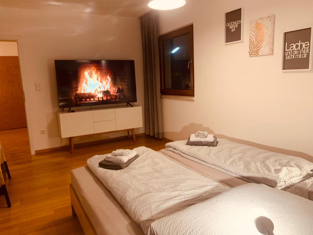 Felix Living 4, Modern & Cozy 2 Zimmer Wohnung, Balkon, Parkplatz Salzweg Bagian luar foto